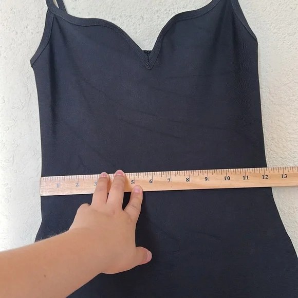 HOUSE OF‎ CB 'Domenica' Black Sweetheart Neckline Bandage Dress NWOT size S